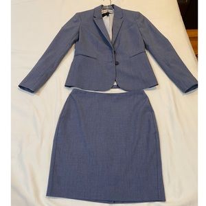 Banana Republic Chambray Blue Suits set. Great condition!